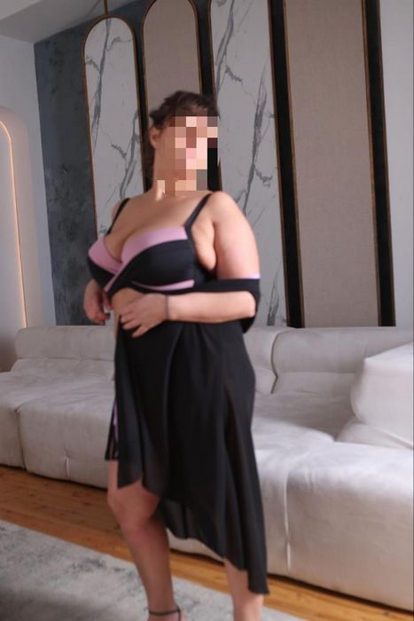 Куртизанки: Искусство Интимного Досуга без Заботы и Уроков